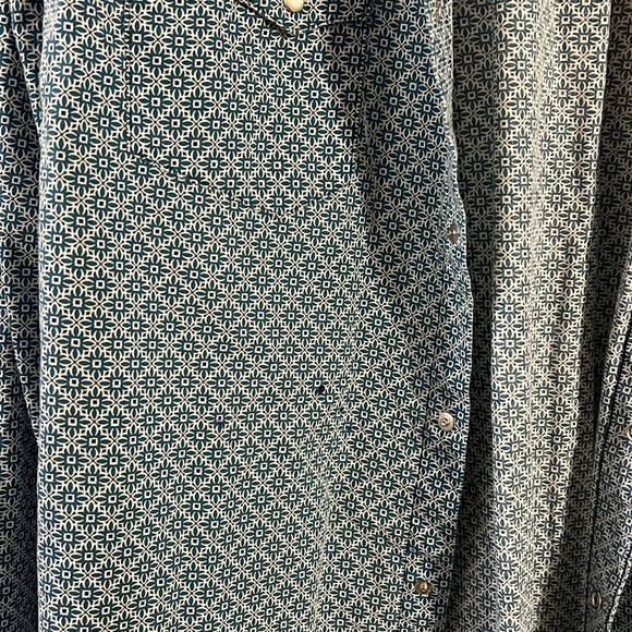 Men’s Wrangler Pearl Snap - Picture 3 of 6